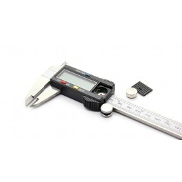 https://diyzaca.com/2013/130-thickbox_leoshoe/digital-150mm-6-inch-caliper.jpg